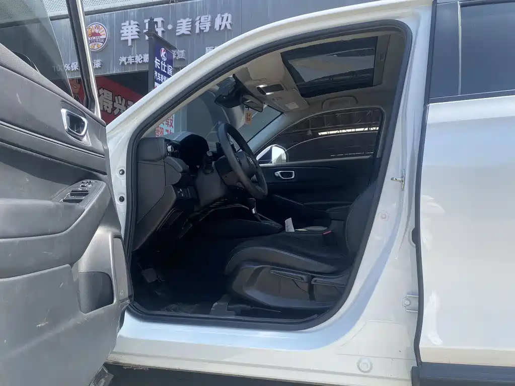 Honda Vezel 2023 — фото 4