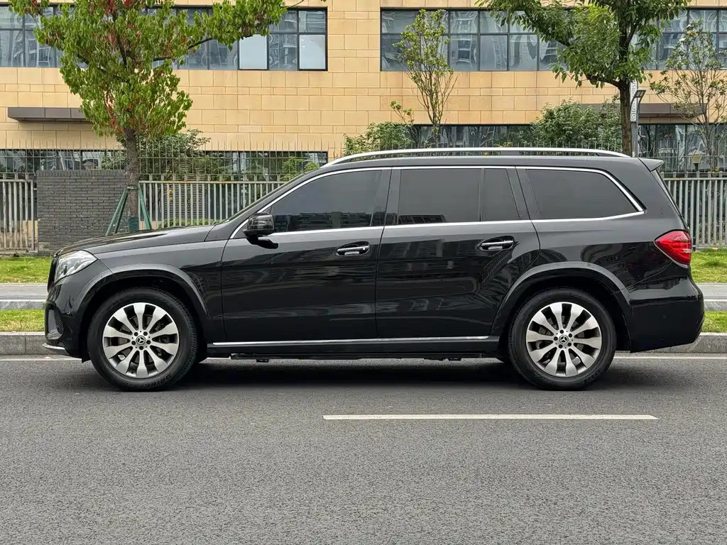 Mercedes-Benz GLS 2018 — фото 18
