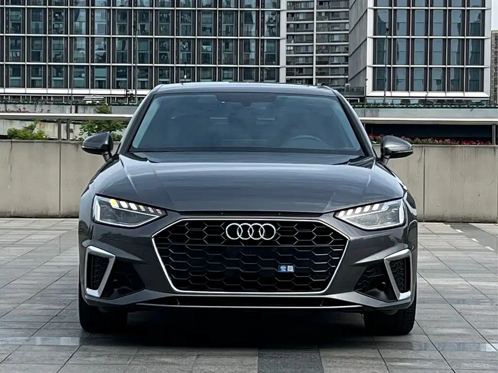 Audi A4L 2023 — фото 2