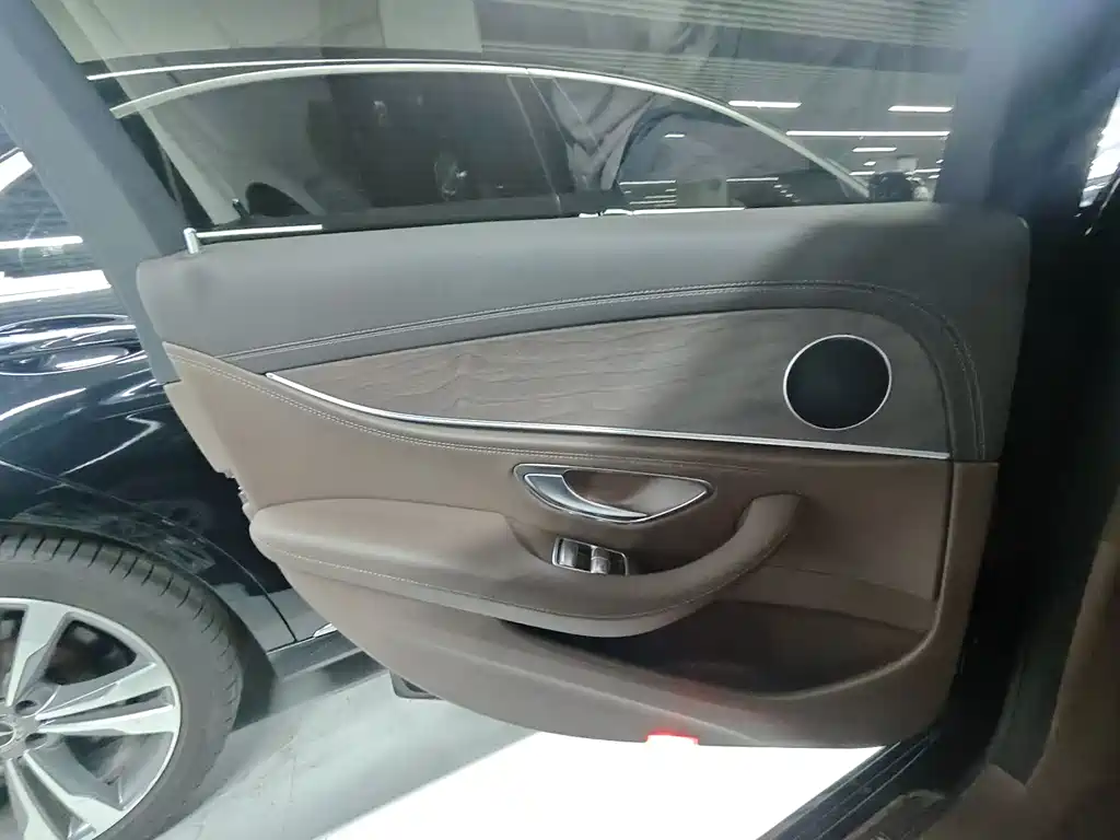 Mercedes-Benz E-Class 2020 — фото 14