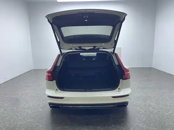 Volvo V60 2020