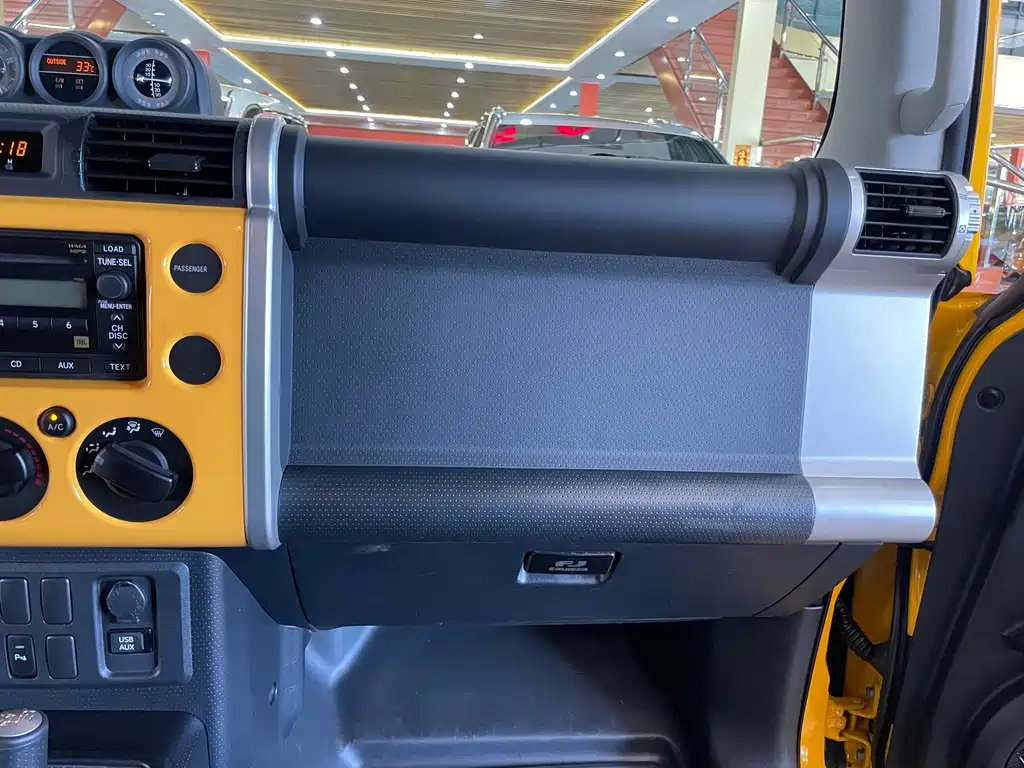 Toyota FJ Cruiser 2019 — фото 12