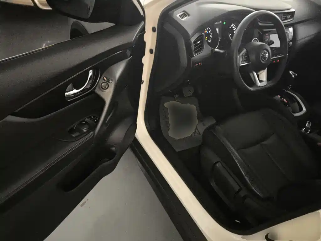 Nissan X-Trail 2018 — фото 12