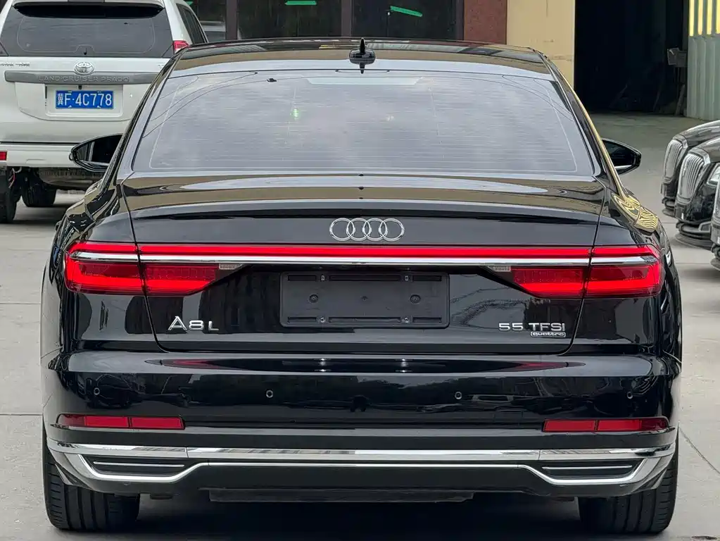 Audi A8 2019 — фото 16