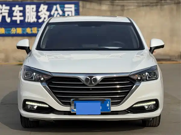 BAIC Shenbao D50 2018