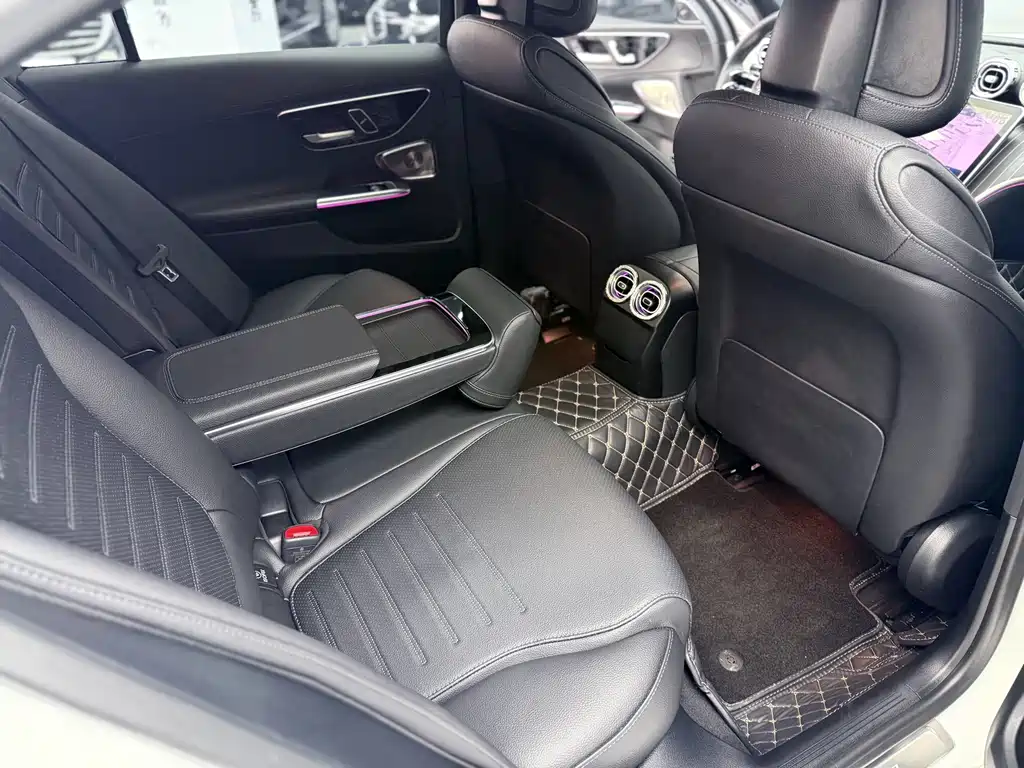 Mercedes-Benz C-Class 2023 — фото 14