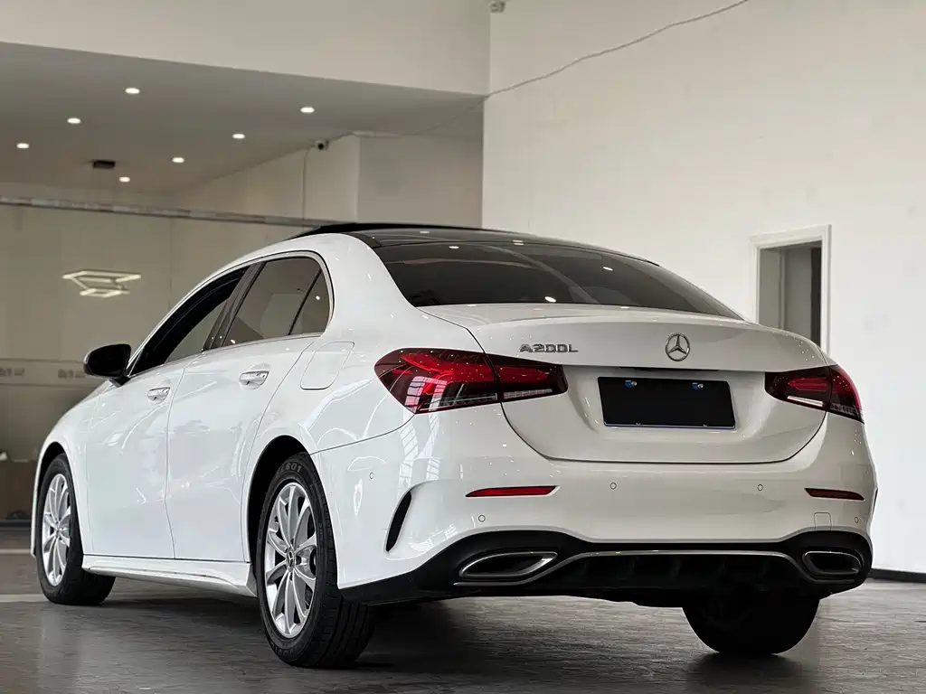 Mercedes-Benz A-Class 2019 — фото 11