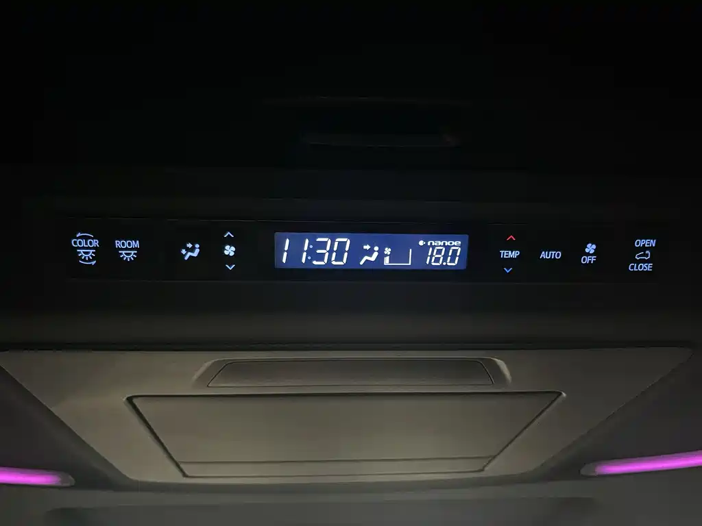 Toyota Alphard 2021 — фото 23