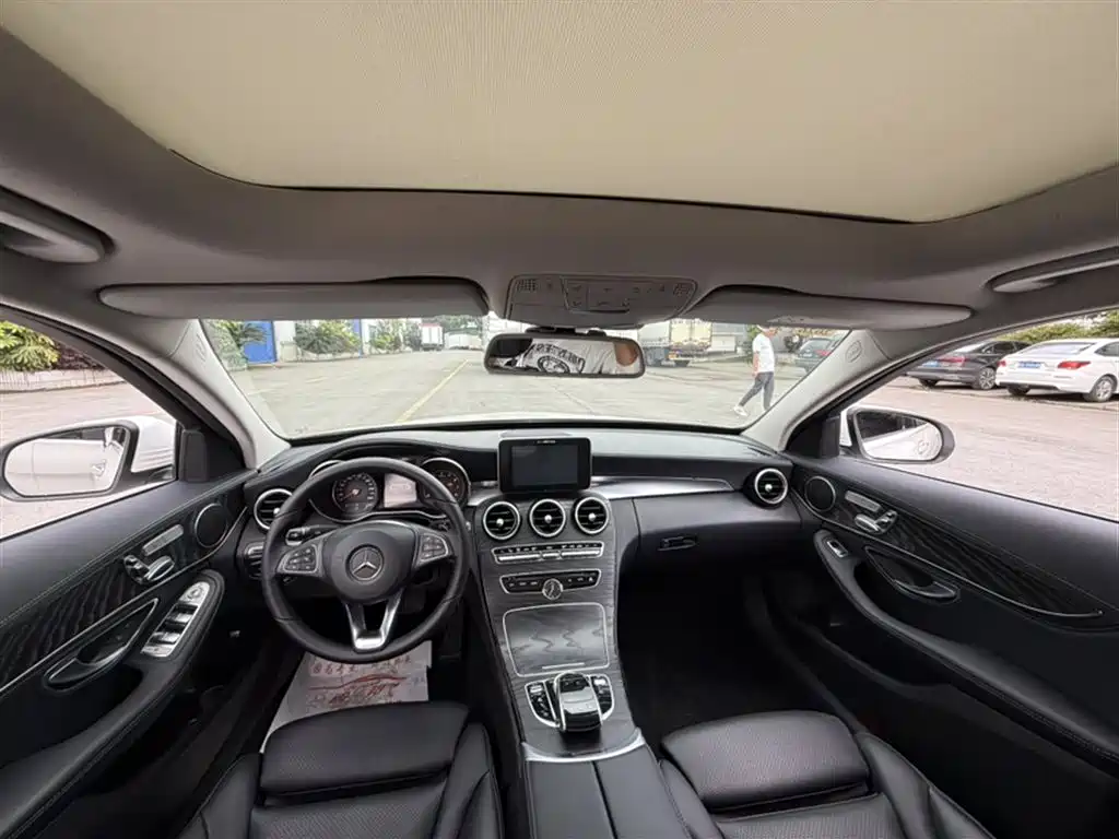 Mercedes-Benz C-Class 2018 — фото 13