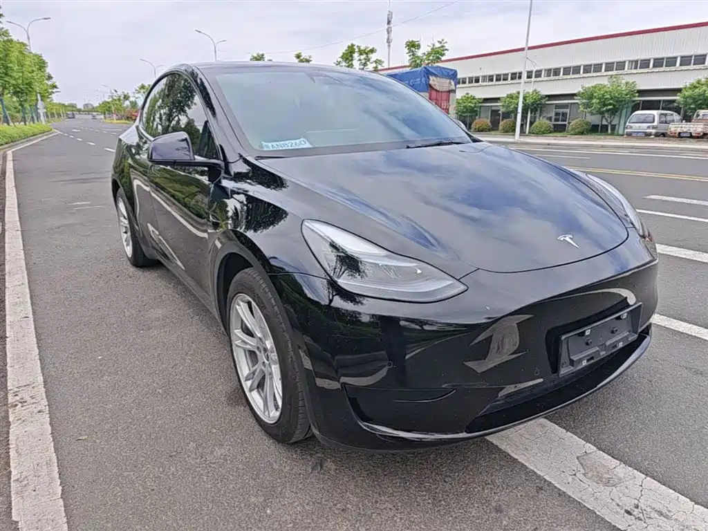 Tesla Model Y 2023 — фото 4