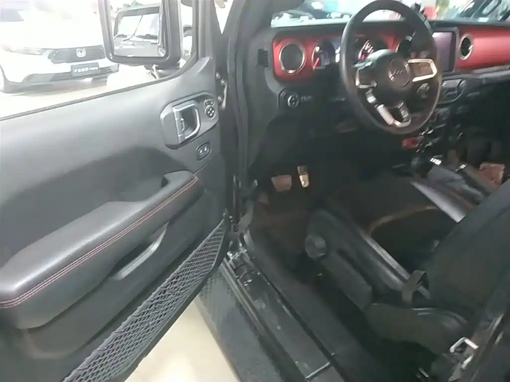 Jeep Wrangler 2020 — фото 16