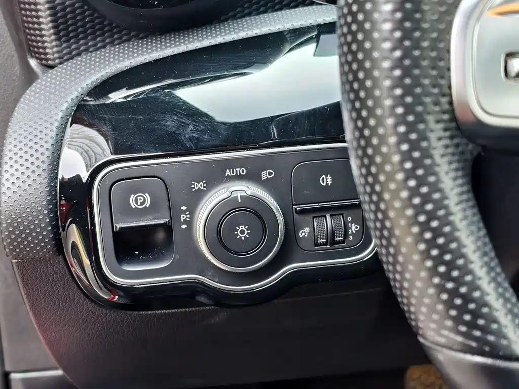 Mercedes-Benz A-Class 2019 — фото 28