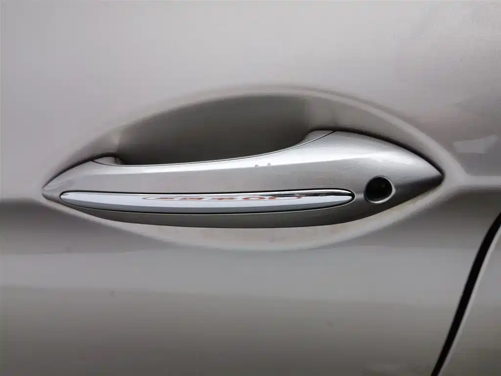 BMW 5 Series 2016 — фото 18