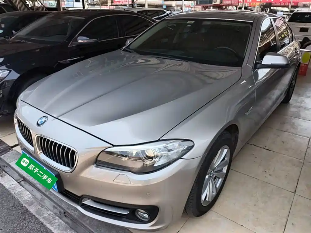 BMW 5 Series 2017 — фото 1