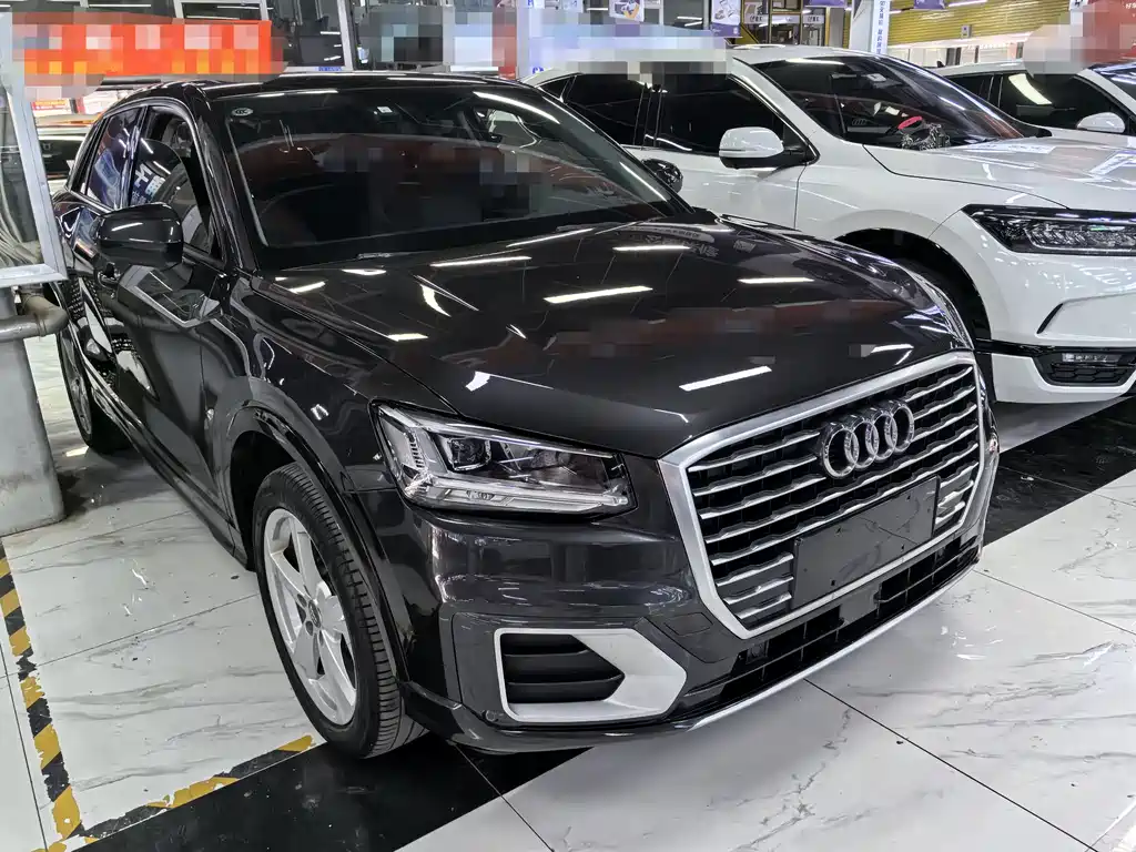 Audi Q2L 2019 — фото 3