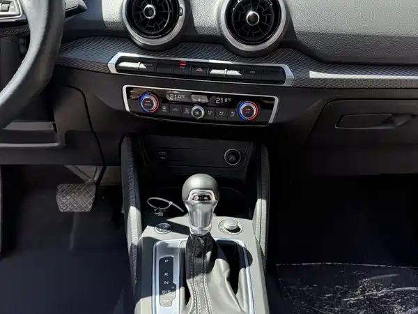 Audi Q2L 2022