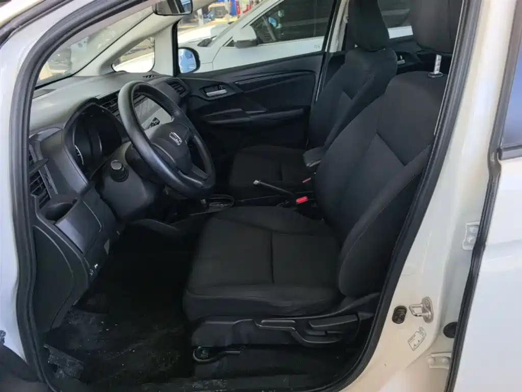 Honda Fit 2017 — фото 15