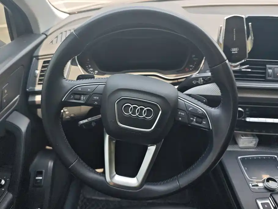 Audi Q5L 2021 — фото 15
