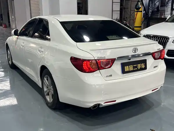 Toyota Reiz 2012