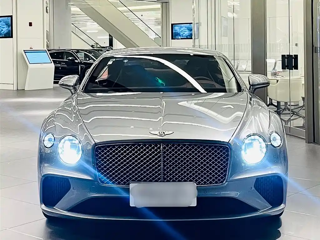 Bentley Continental 2020 — фото 7