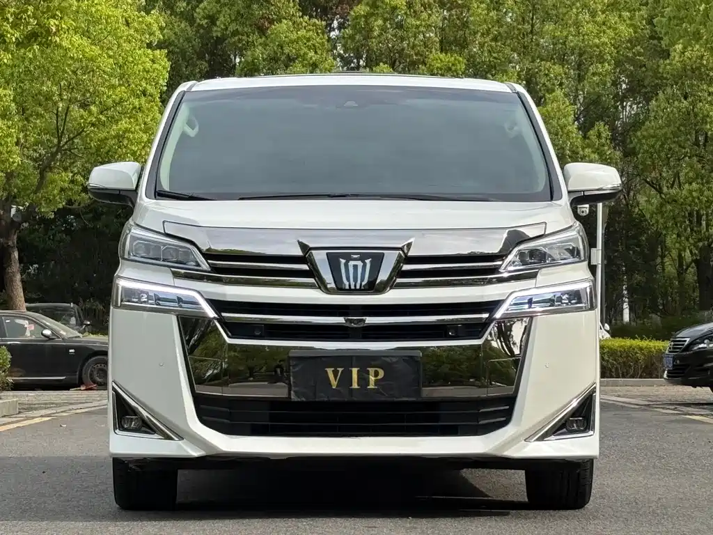 Toyota Vellfire 2023 — фото 2