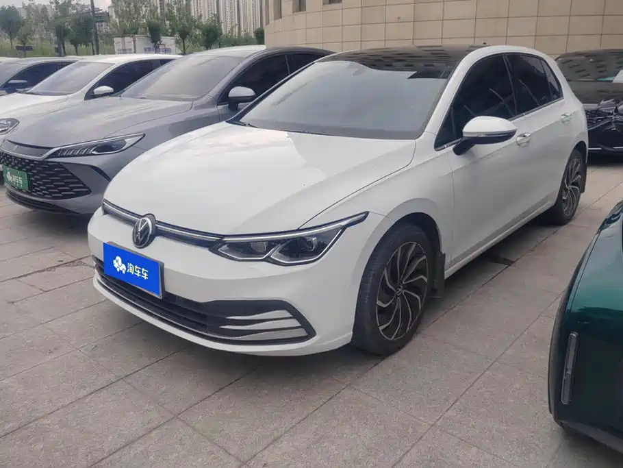 Volkswagen Golf 2023