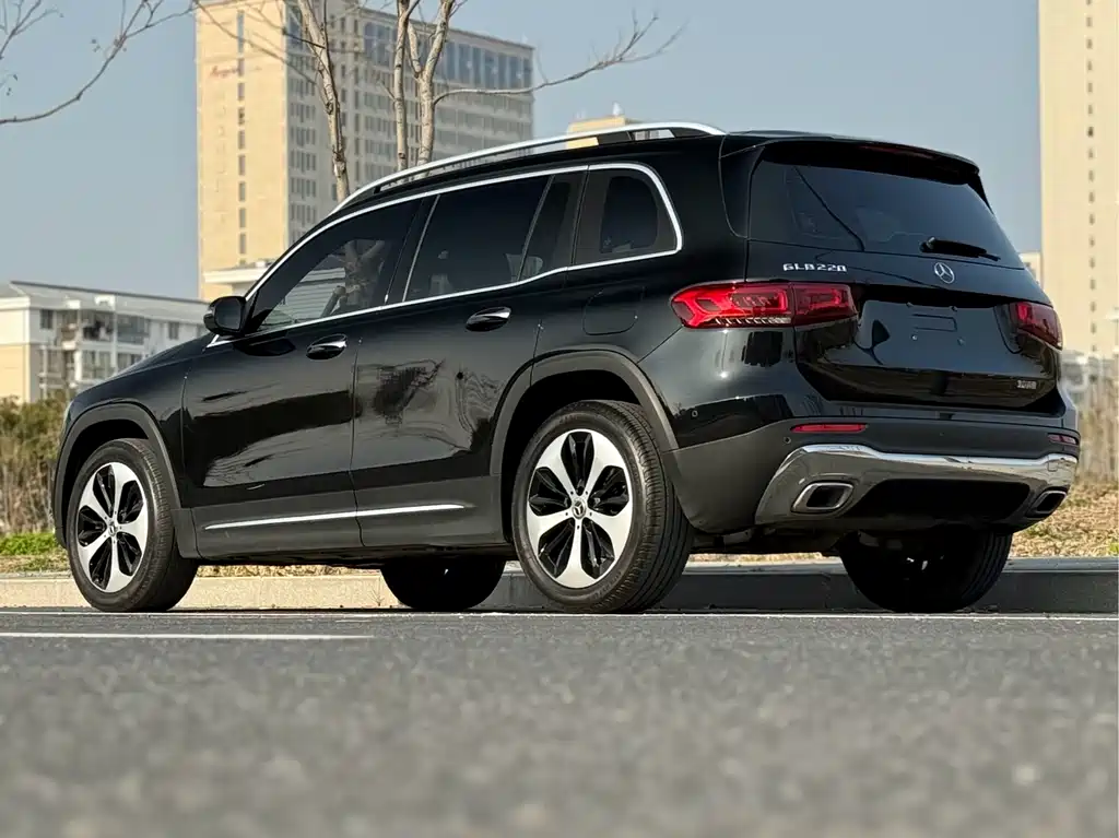 Mercedes-Benz GLB 2023 — фото 15