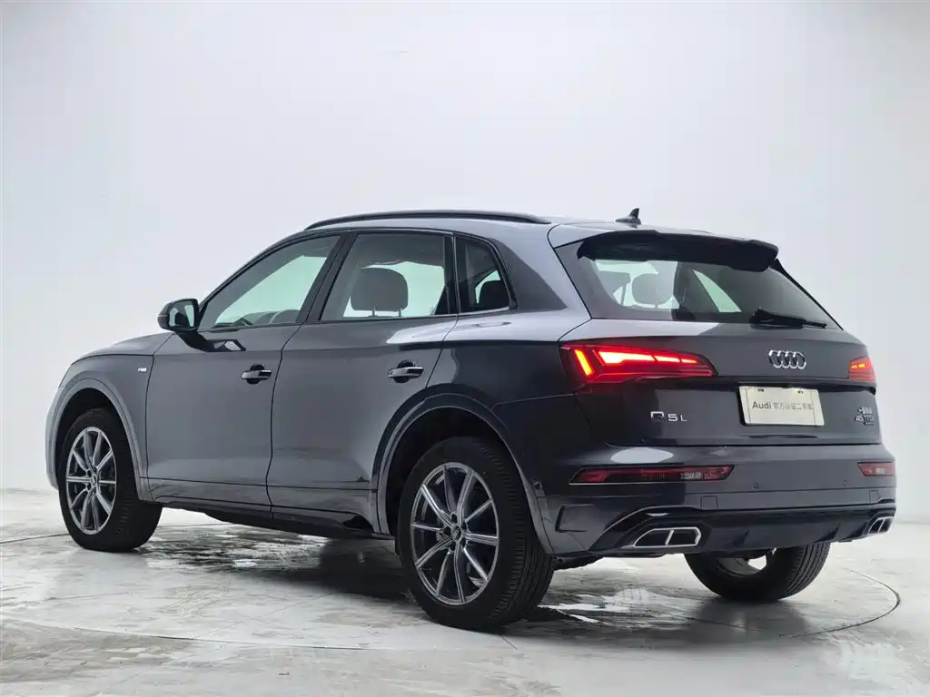 Audi Q5L 2023 — фото 7