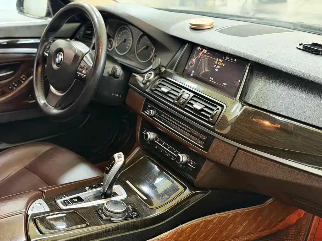 BMW 5 Series 2015 — фото 6