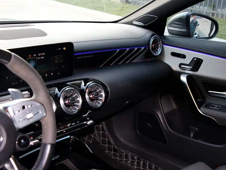 Mercedes-Benz CLA AMG 2023 — фото 7