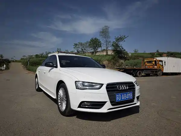 Audi A4L 2015