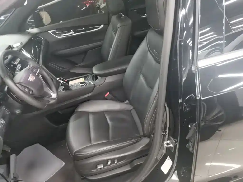 Cadillac XT6 2020 — фото 15