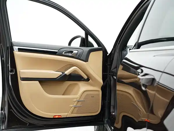 Porsche Cayenne 2014