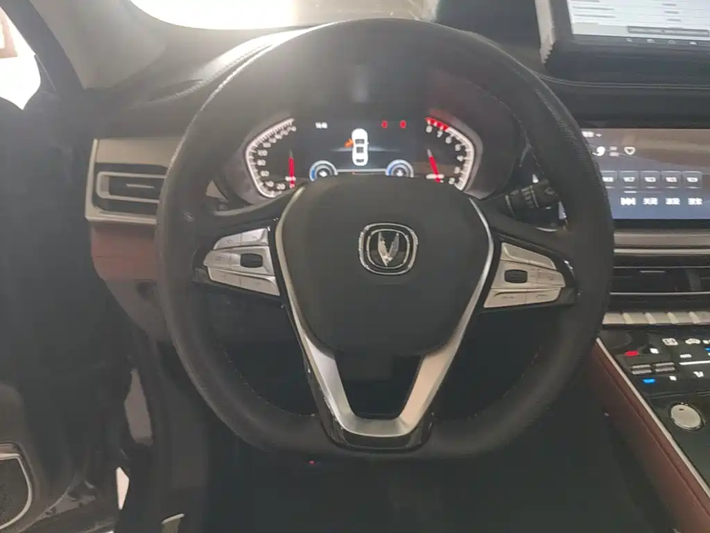 Changan CS85 COUPE 2020 — фото 11