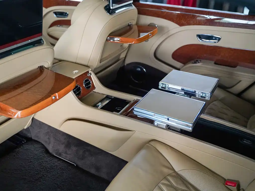 Bentley Mulsanne 2018 — фото 10