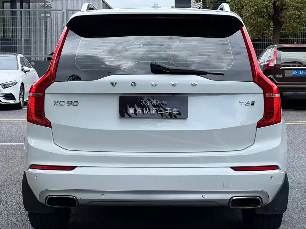Volvo XC90 2018 — фото 10