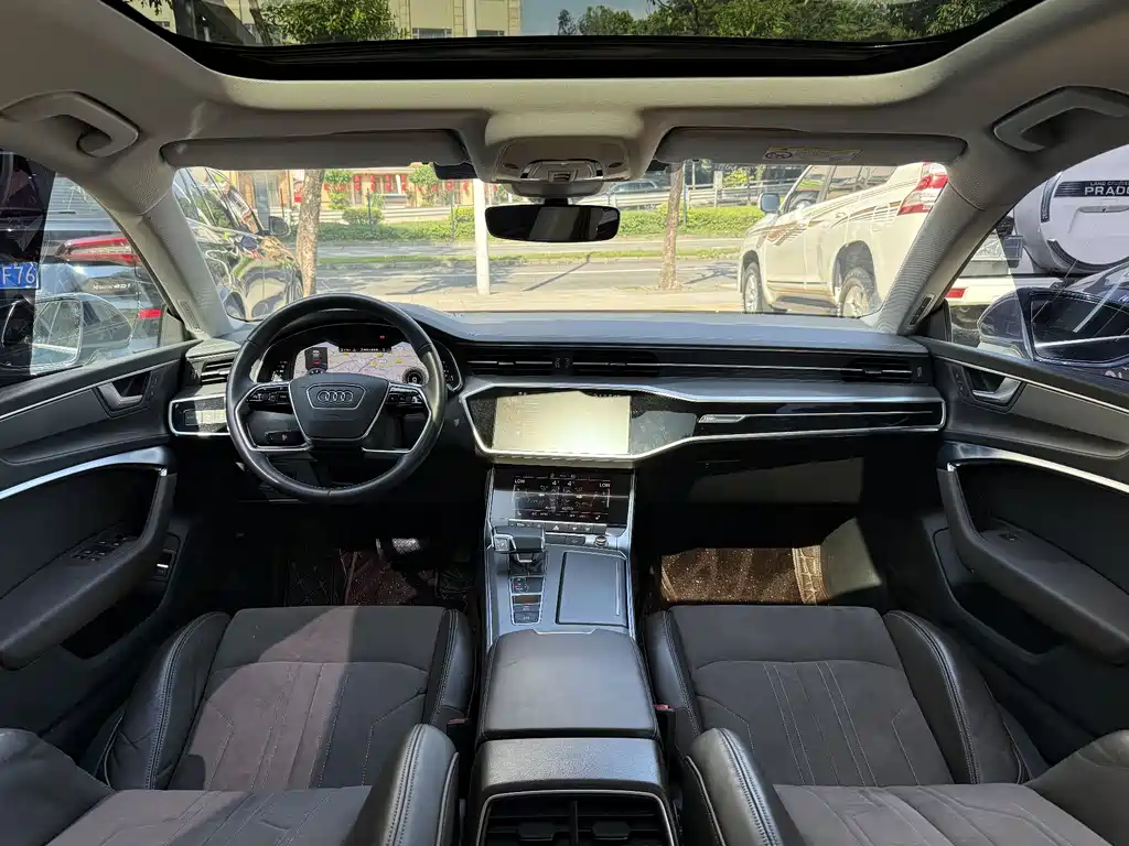 Audi A7L 2023 — фото 12