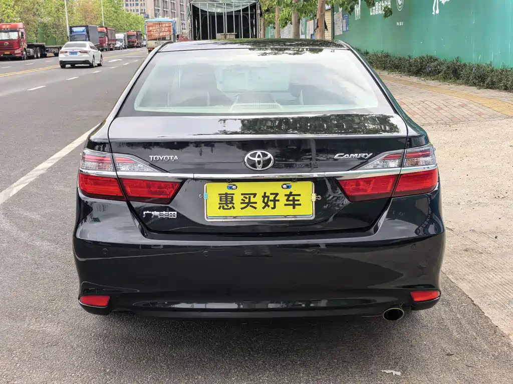 Toyota Camry 2017 — фото 13