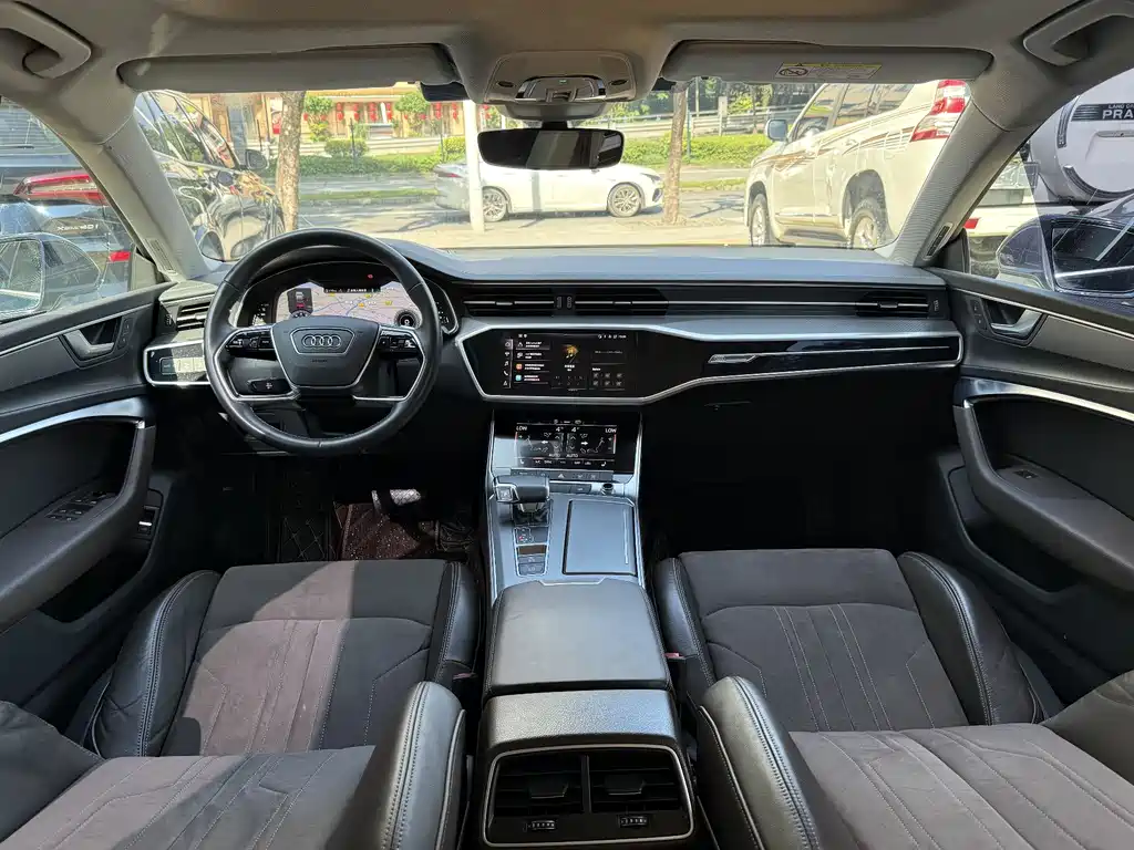 Audi A7L 2023 — фото 16