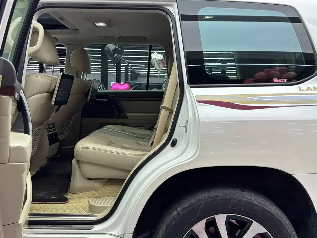 Toyota Land Cruiser 2019 — фото 7