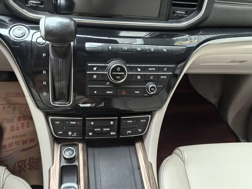 GAC Motor Trumpchi M8 2019 — фото 13