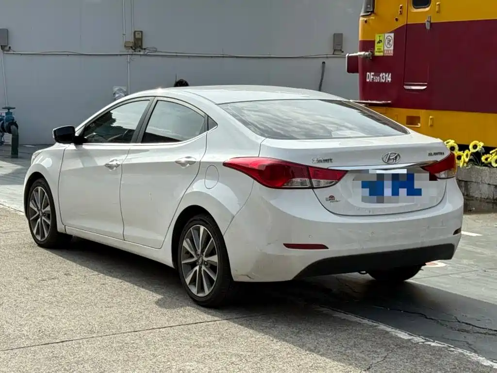 Hyundai Elantra 2014