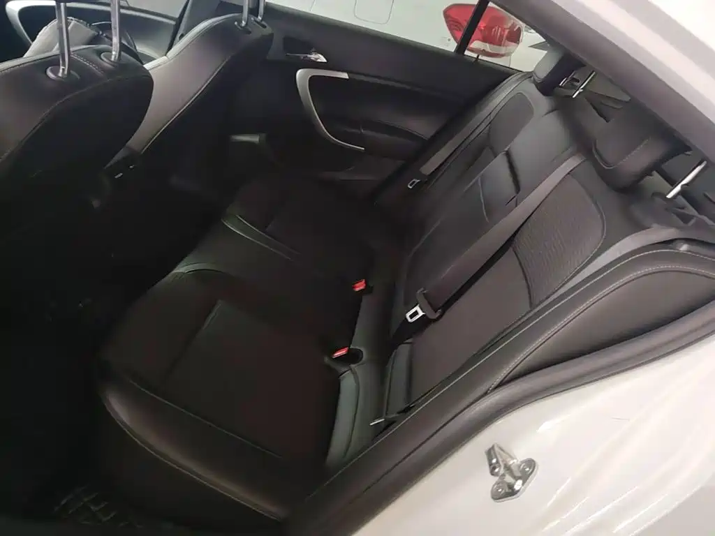 Buick Regal 2015 — фото 17