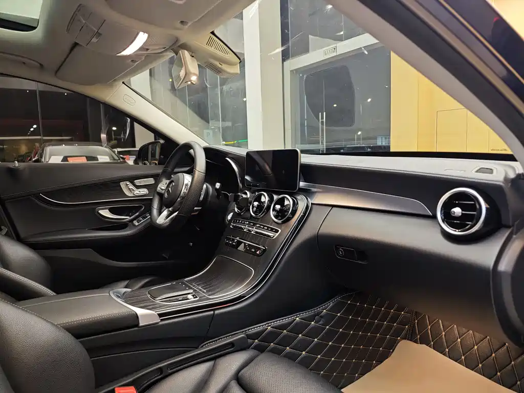 Mercedes-Benz C-Class 2020 — фото 33