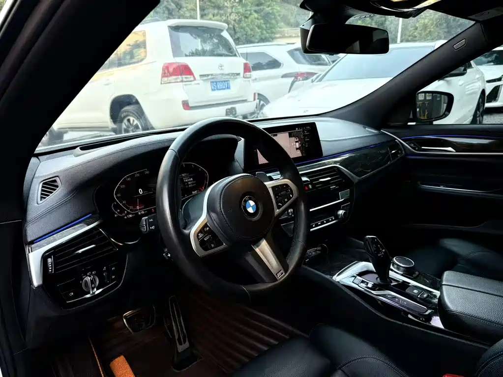 BMW 6 Series GT 2020 — фото 15