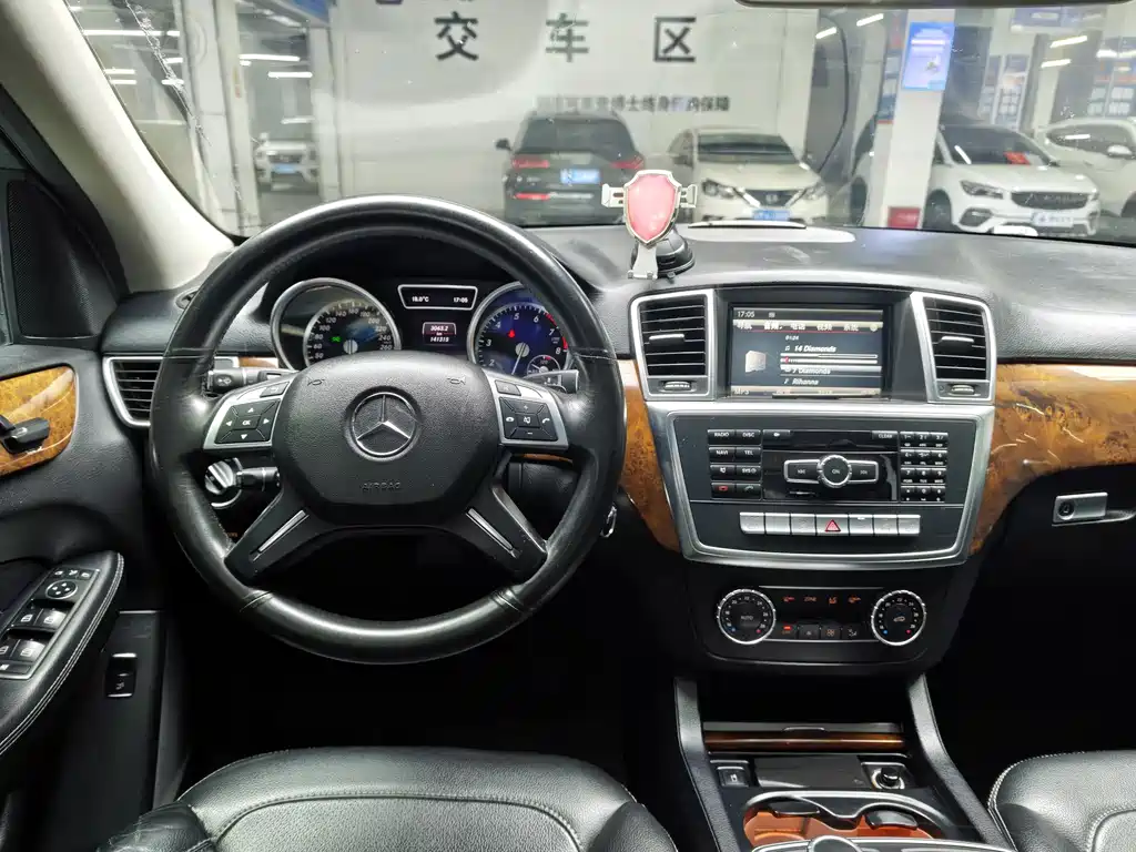 Mercedes-Benz M-Class 2014 — фото 7