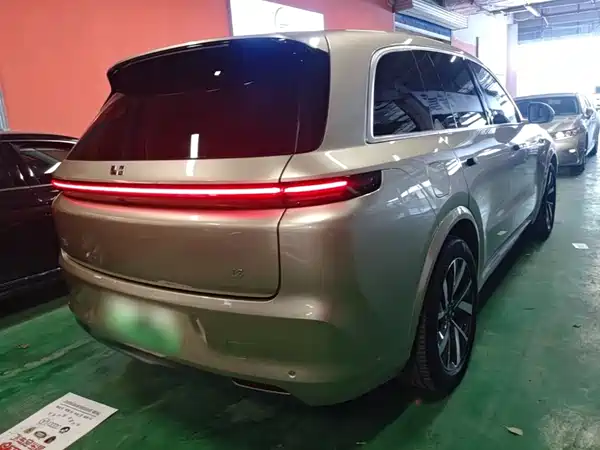 Li Auto L8 2023