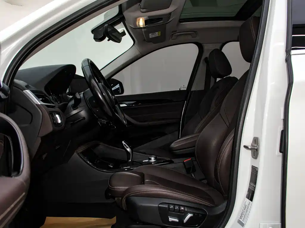 BMW X1 2021 — фото 14