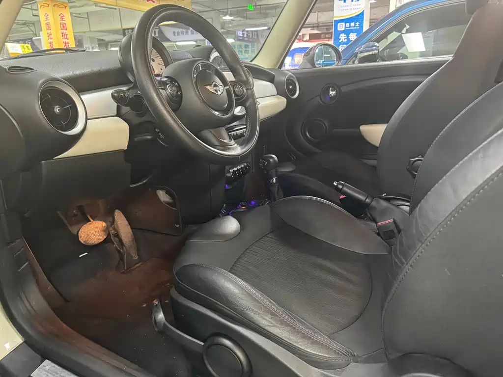 MINI Clubman 2013