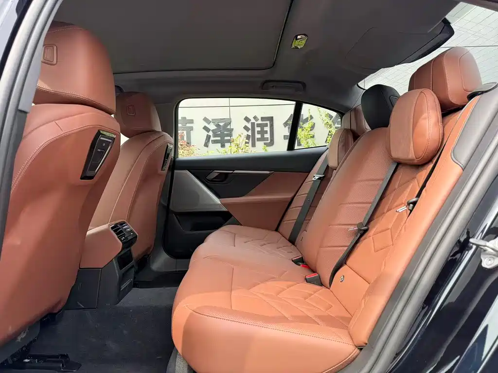 BMW i5 2025 — фото 9